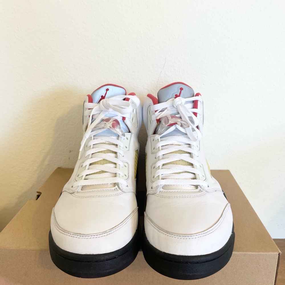 SOLD ❌ Jordan 5 Retro Fire Red size 10.5 DA1911-102 2020 PRE-OWNED - Picture 8 of 9